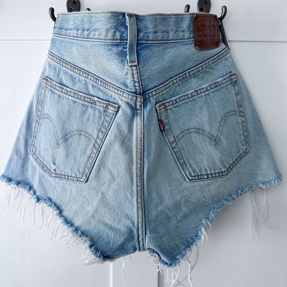 Levi's 501 Original High Rise Distressed Jean Shorts Spring Summer - Size 28